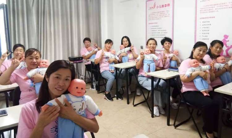 專業(yè)家政服務(wù)首選 大連愛(ài)之翼家政服務(wù)